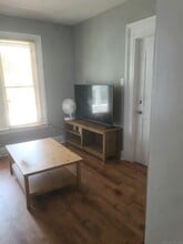 131 Gilbert St in West Haven, CT - Building Photo - Building Photo
