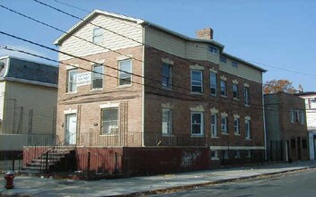 305-307 2nd St in Elizabeth, NJ - Building Photo - Building Photo