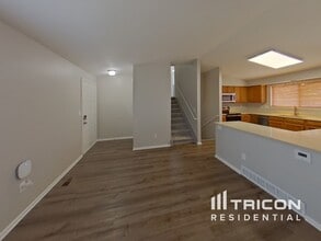 4170 S Biscay Cir in Aurora, CO - Building Photo - Building Photo