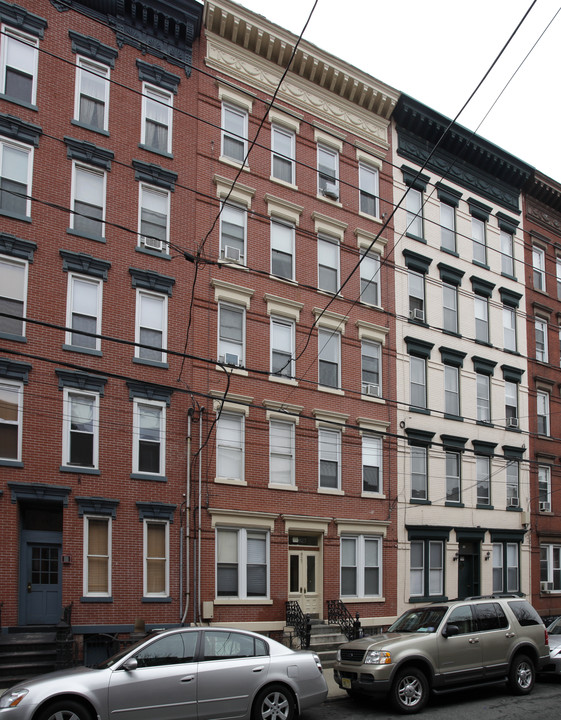 927 Park Ave in Hoboken, NJ - Building Photo