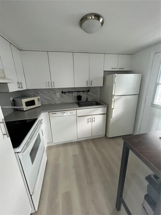 1145 Normandy Dr in Miami Beach, FL - Building Photo