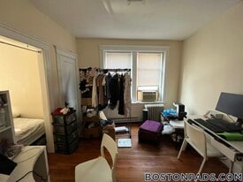 55 Park Dr in Boston, MA - Building Photo