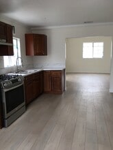 5329 Fountain Ave in Los Angeles, CA - Foto de edificio - Building Photo