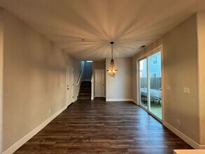 713 Silo St in Folsom, CA - Foto de edificio - Building Photo