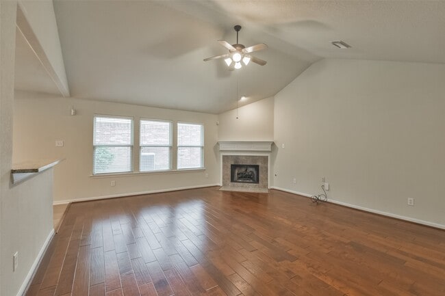 42 Prairie Oak Dr in Conroe, TX - Building Photo - Building Photo