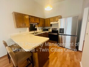 2307 Mailand Rd E in Maplewood, MN - Building Photo - Building Photo