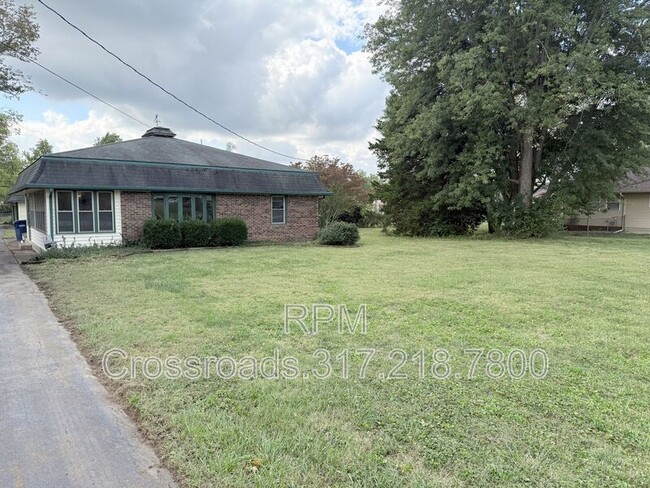 property at 5751 Broyles Rd