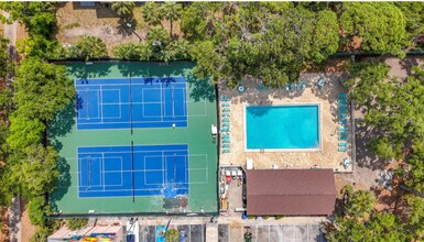 3730 42nd Way S, Unit 57K in St. Petersburg, FL - Foto de edificio - Building Photo