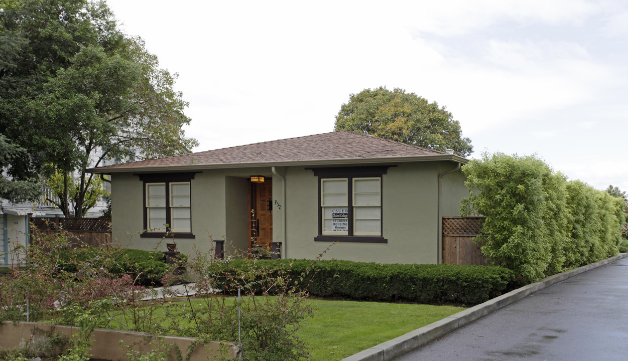 732 B St in Hayward, CA - Building Photo