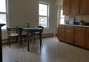 25 Ibbetson St, Unit 1 in Somerville, MA - Building Photo - Building Photo
