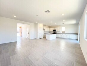 5892 Sunset Creek St in Enterprise, NV - Building Photo - Building Photo