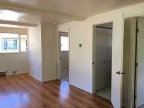 101 NE Byron Pl in Corvallis, OR - Foto de edificio - Building Photo