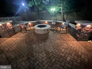 8002 Middlebury Dr in Pasadena, MD - Building Photo - Building Photo