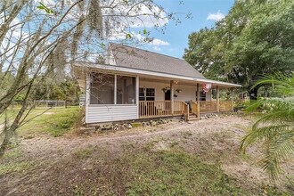 13691 E Hwy 25, Unit A Primary in Eastlake Weir, FL - Foto de edificio - Building Photo