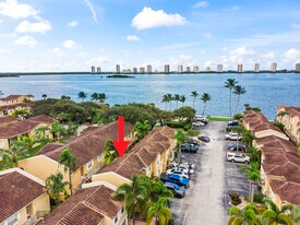 1045 Lake Shore Dr in Lake Park, FL - Building Photo