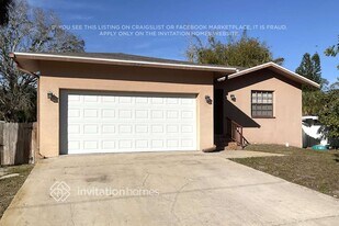 327 80th Ave NE in St. Petersburg, FL - Building Photo