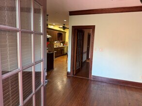 8337 Charlecote Rdg in Jamaica, NY - Foto de edificio - Building Photo