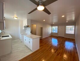 12641 Vanowen St, Unit 4 in Los Angeles, CA - Building Photo