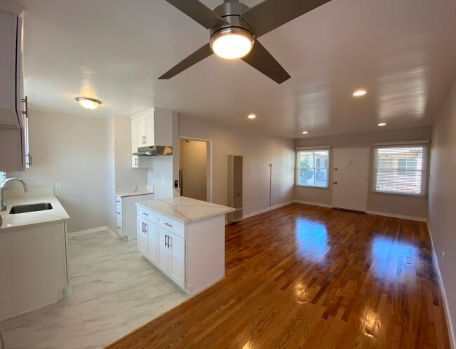 12641 Vanowen St, Unit 4