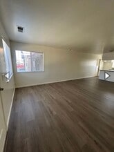 1110 W Chestnut St in Exeter, CA - Building Photo - Building Photo