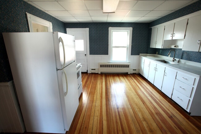 15 Lebanon St, Unit 2
