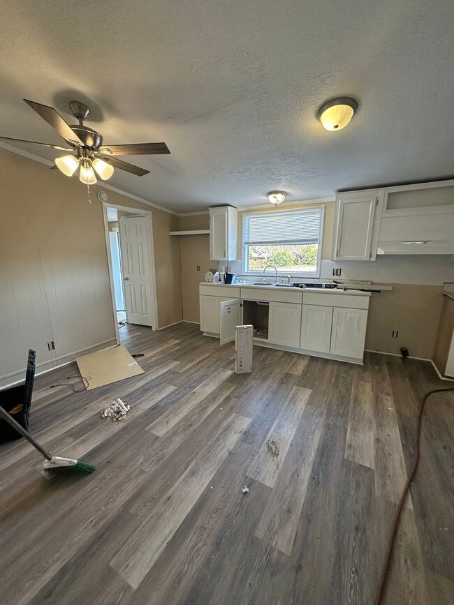 property at 290 Green Oak Rd