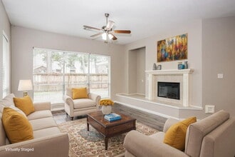 8911 Cypress Square Dr, Unit H-8 in Spring, TX - Building Photo - Building Photo