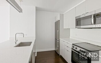 400 W 113th St in New York, NY - Foto de edificio - Building Photo