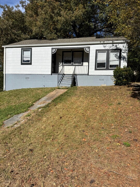 6908 65th St S in Birmingham, AL - Building Photo