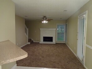 285 Thornbush Ln in Lawrenceville, GA - Foto de edificio - Building Photo