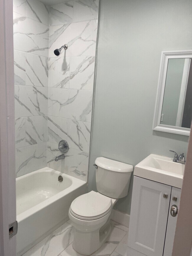 801 NW 7th Ave in Hallandale Beach, FL - Building Photo - Building Photo