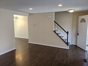 1711 Country Ct in Frederick, MD - Building Photo - Building Photo