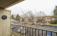 370 Saybrook Ln, Unit B photo'