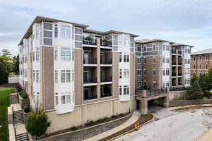 City Place Condominiums in St. Louis, MO - Foto de edificio - Building Photo