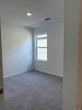 1746 Lofty Cedar Ct in Conroe, TX - Foto de edificio - Building Photo