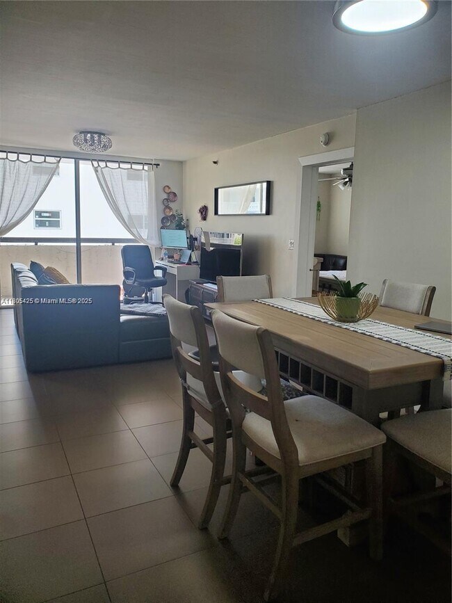 1775 Washington in Miami Beach, FL - Building Photo - Building Photo