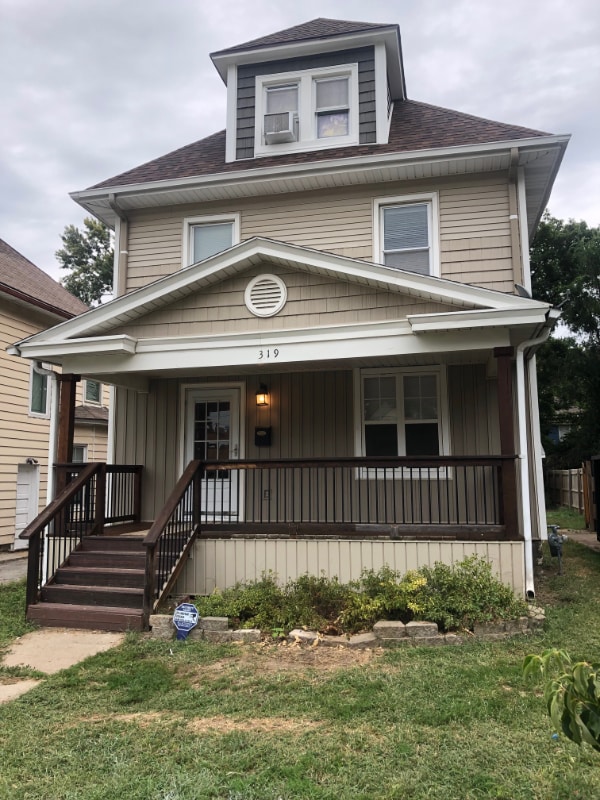 property at 319 N 19 St