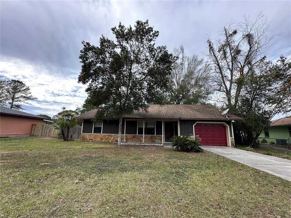 92 Teak Loop in Ocala, FL - Building Photo