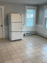 37 Congregational St in Bristol, RI - Building Photo - Building Photo