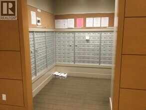 977 Mainland St in Vancouver, BC - Building Photo - Building Photo