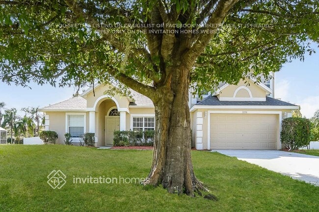 property at 2850 Longleaf Ct