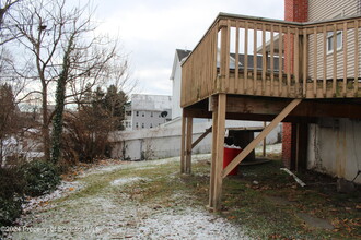 323 Union St in Taylor, PA - Building Photo - Building Photo