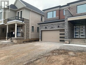 1219 Stacey Cres in Milton, ON - Building Photo - Building Photo