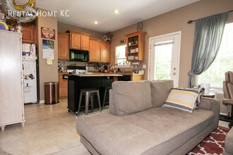 1946 N 80th Ct in Kansas City, KS - Building Photo - Building Photo