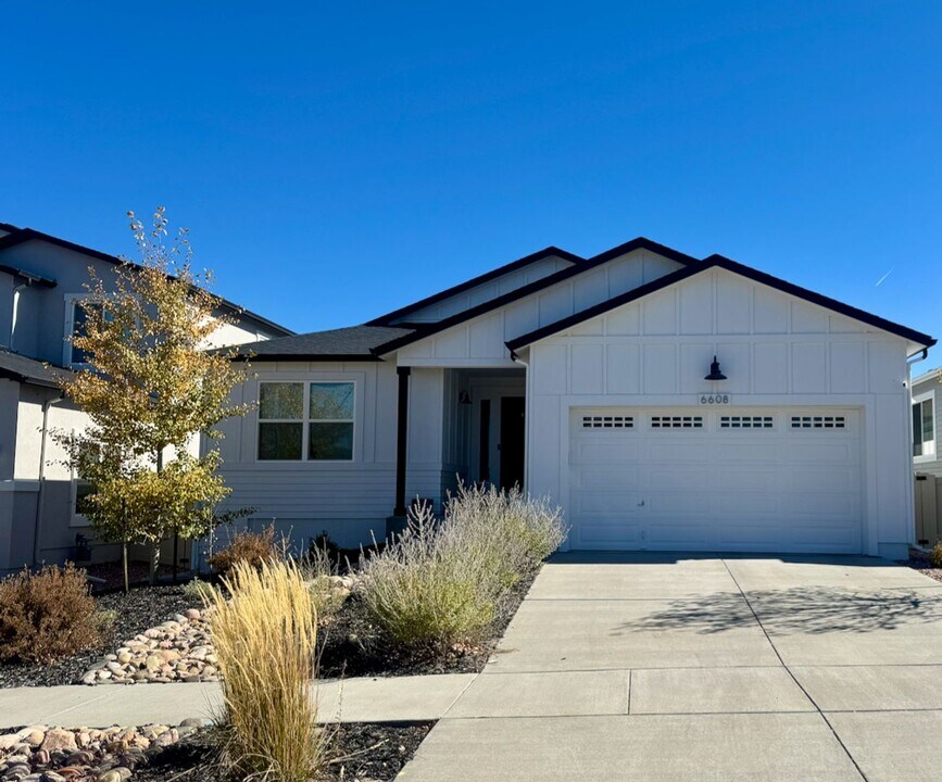 6608 Cumbre Vista Wy in Colorado Springs, CO - Building Photo