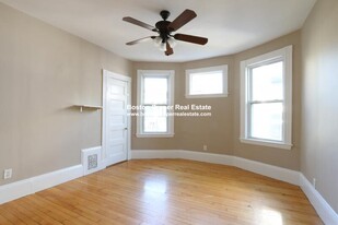 1 Parker Hill Ter, Unit 3 in Boston, MA - Building Photo - Building Photo