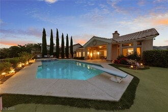 2728 Faiss Dr in Las Vegas, NV - Building Photo - Building Photo