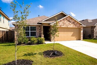 6712 Hoffman Pln in San Antonio, TX - Building Photo - Building Photo