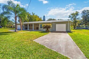 6420 Woods St in St. Cloud, FL - Building Photo