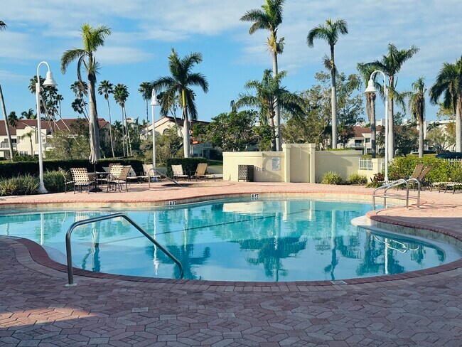 6106 Mirada Cir in St. Petersburg, FL - Building Photo - Building Photo